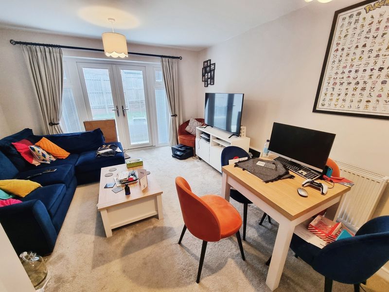 Property photo 3 of 10 Photo 6