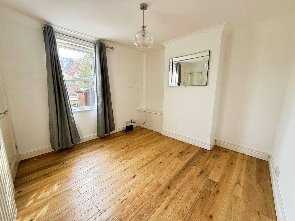 Property photo 2 of 12 Lounge