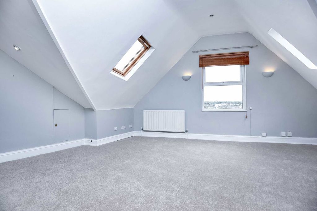 Property photo 2 of 4