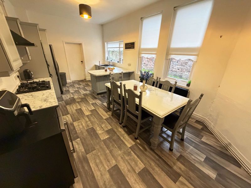 Property photo 3 of 17 Photo 3