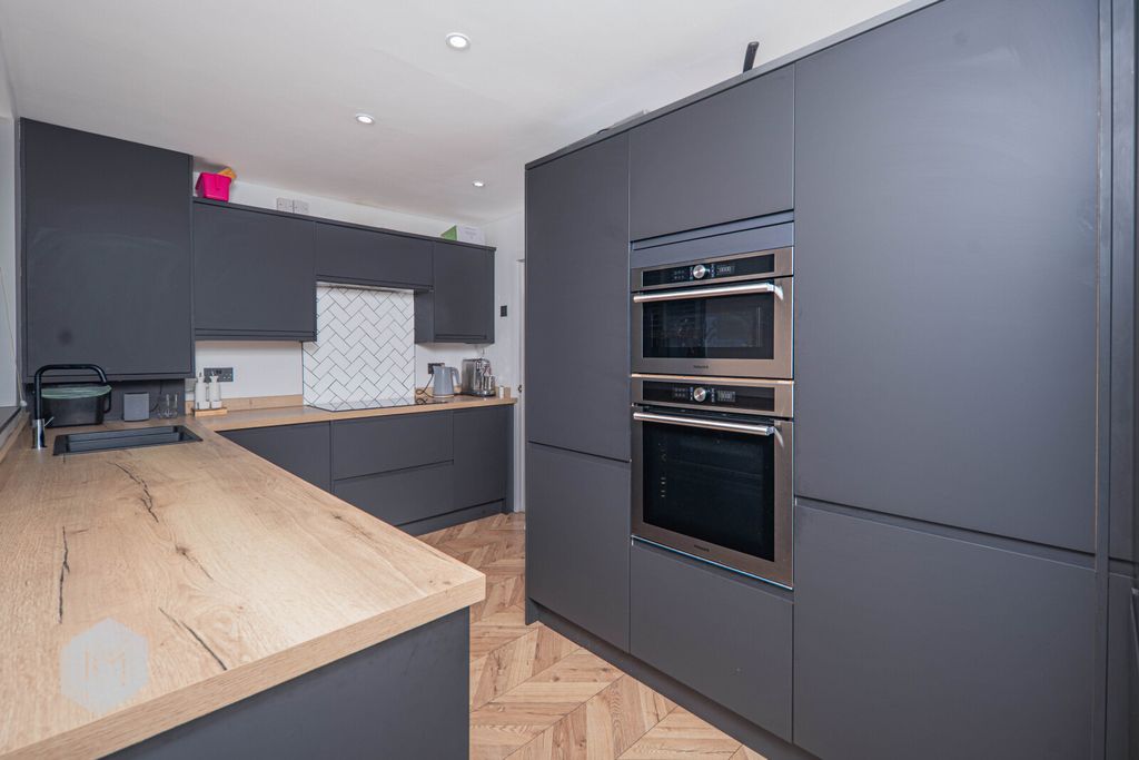 Property photo 3 of 30 Picture No. 13