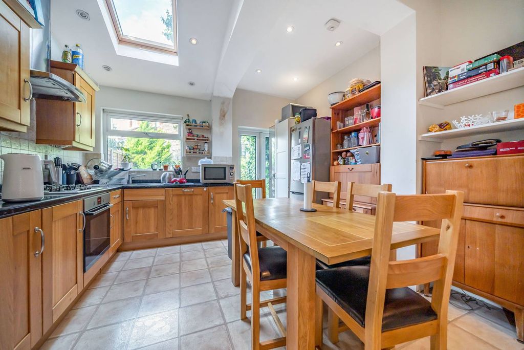 Property photo 3 of 9