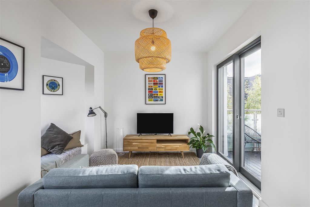 Property photo 1 of 19 38_Inglemore_Road-10.Jpg