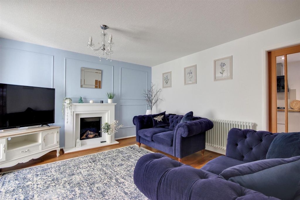 Property photo 3 of 19