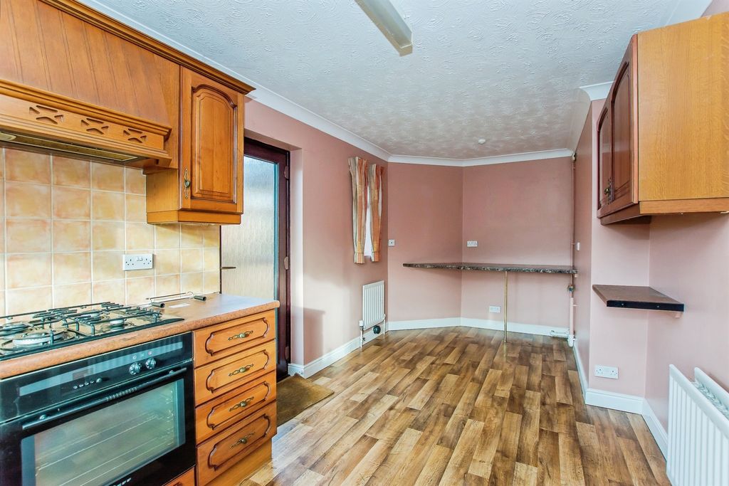 Property photo 3 of 15