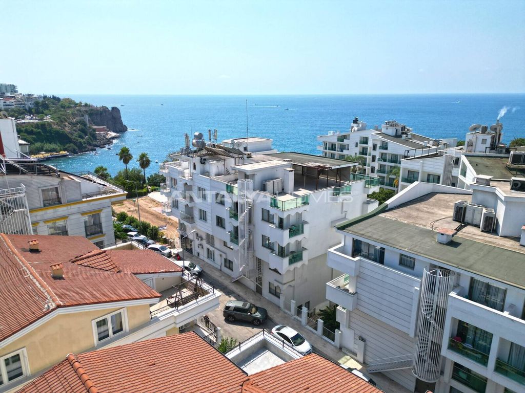 Property photo 2 of 27