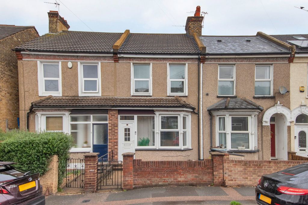 Property photo 1 of 17