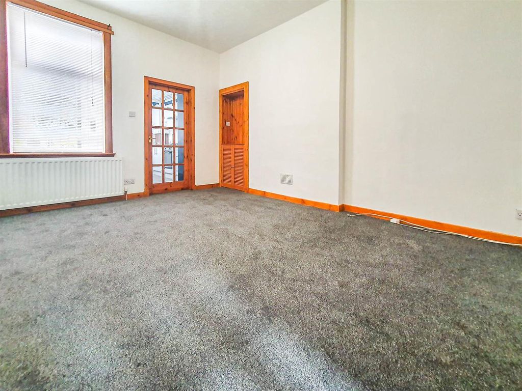 Property photo 3 of 9 Jmp0185Levi Lounge.Jpg