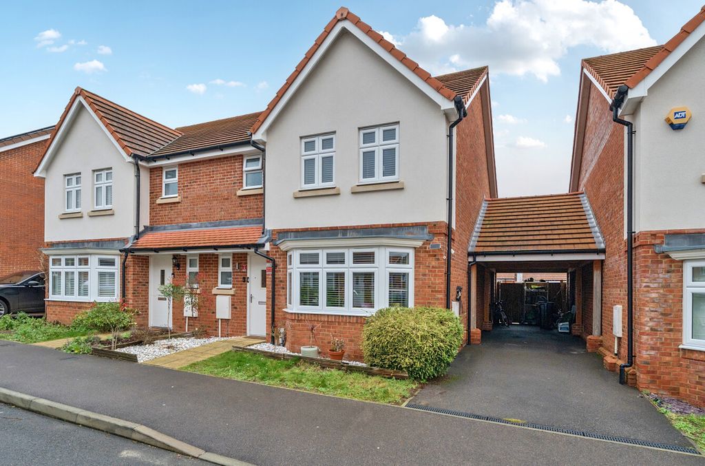 Property photo 1 of 18 1400368-1-696E199...