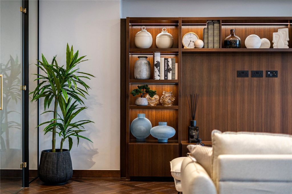 Property photo 3 of 39 Viadux