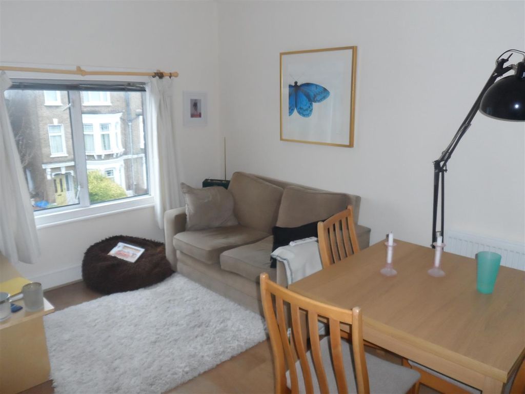 Property photo 3 of 7
