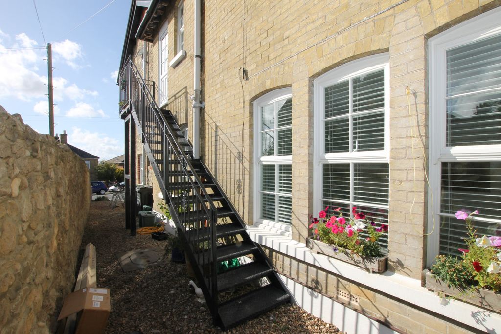 Property photo 1 of 9 Img_0985.Jpg