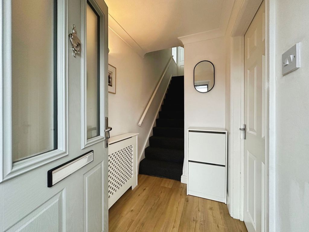 Property photo 2 of 46