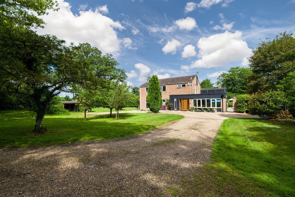 Property photo 1 of 41
