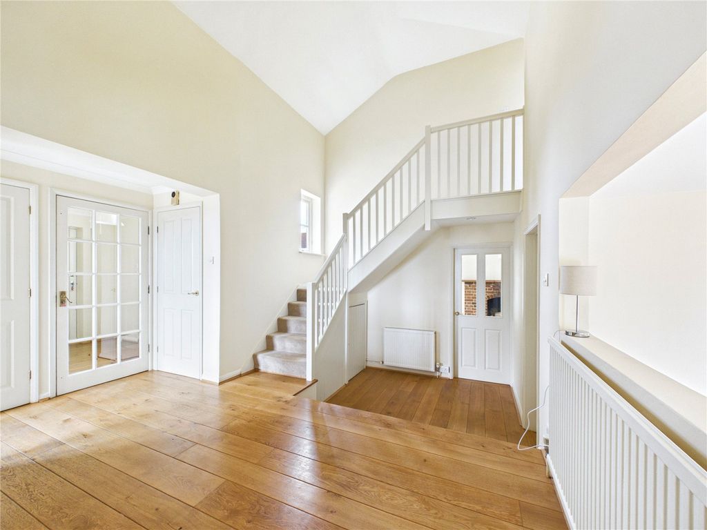 Property photo 3 of 18 Picture No. 37