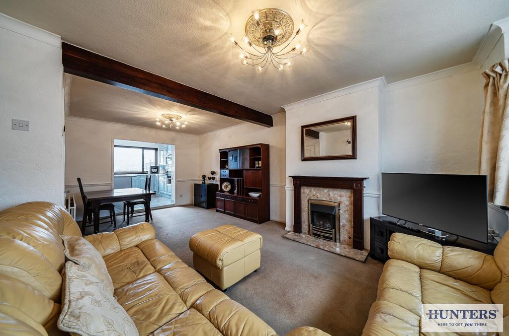 Property photo 2 of 19 Lounge/Diner