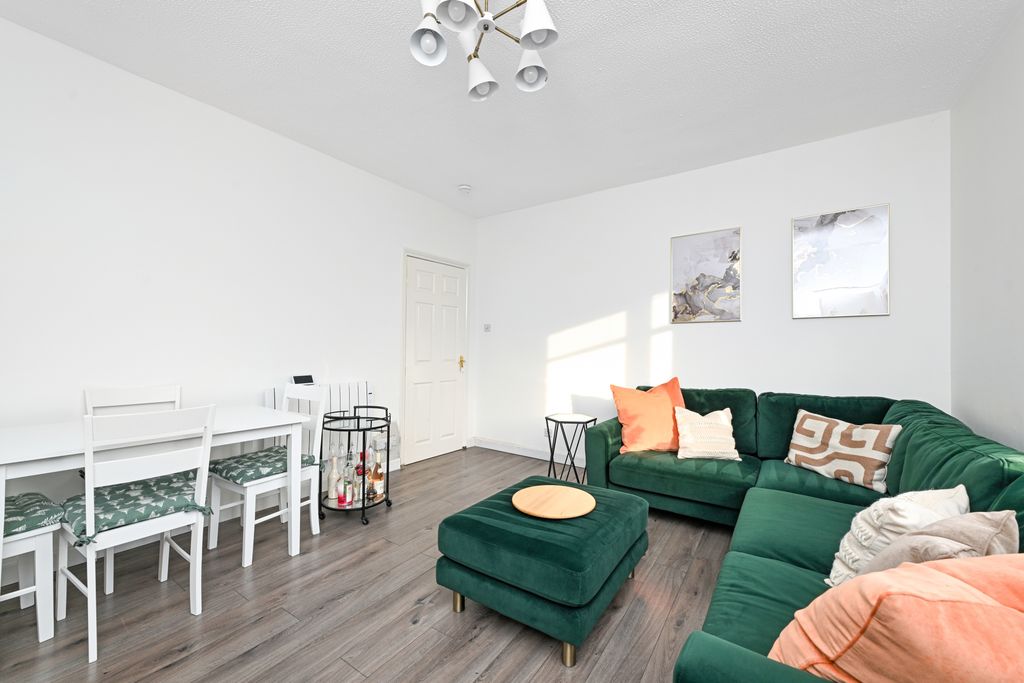 Property photo 3 of 9 Property Image 3