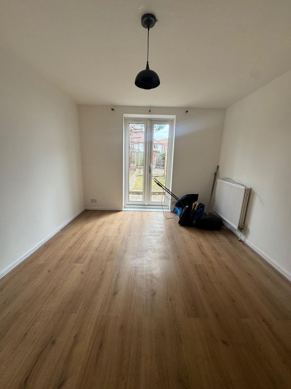 Property photo 3 of 13 Gallery