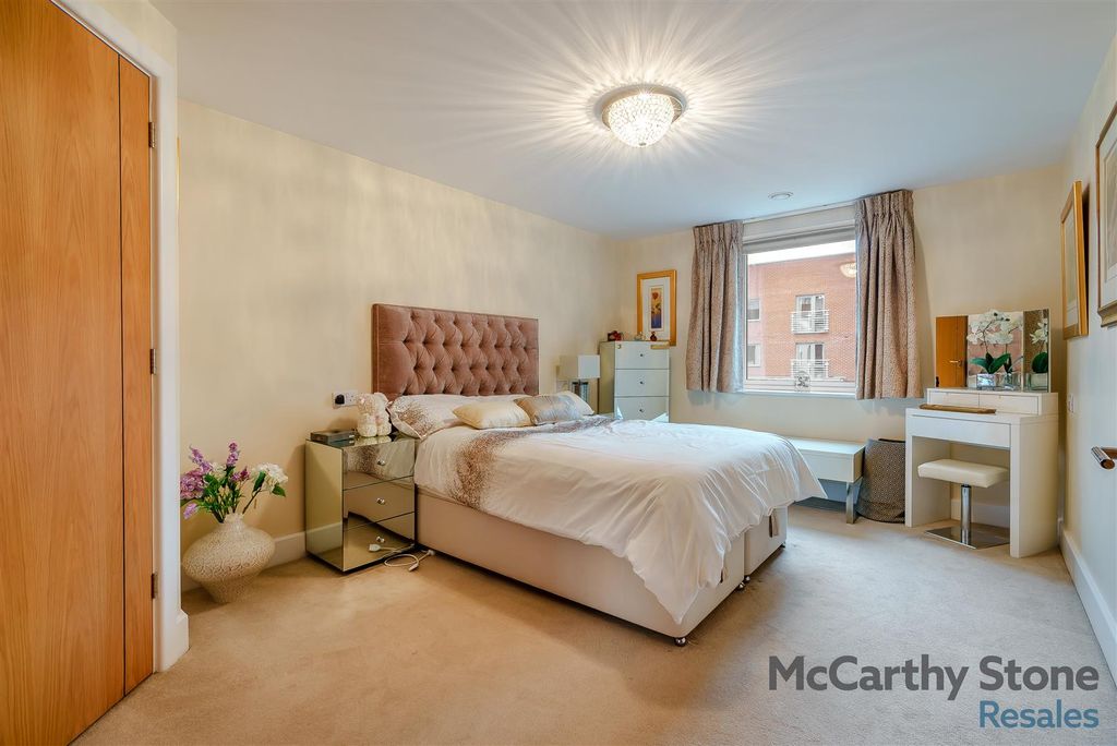 Property photo 2 of 23 8630798-Interior06.Jpg