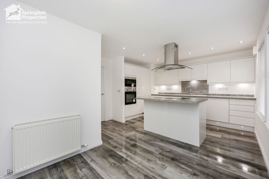 Property photo 3 of 19 Image 3