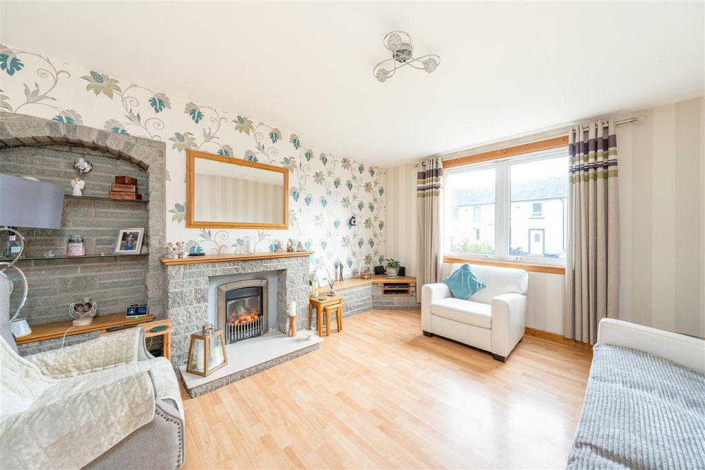 Property photo 3 of 15 42_Croft_Road-03.Jpg