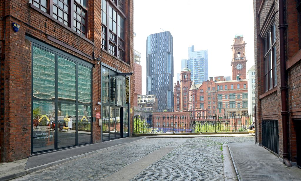 Property photo 1 of 21 Photo Main