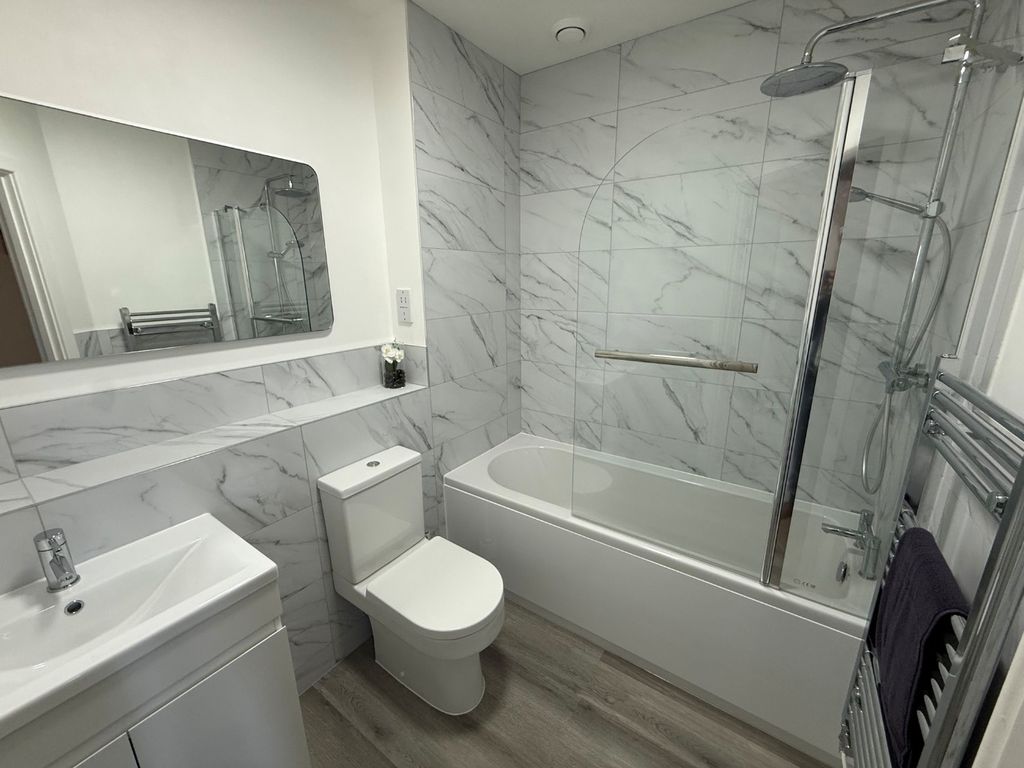 Property photo 2 of 6 4980133