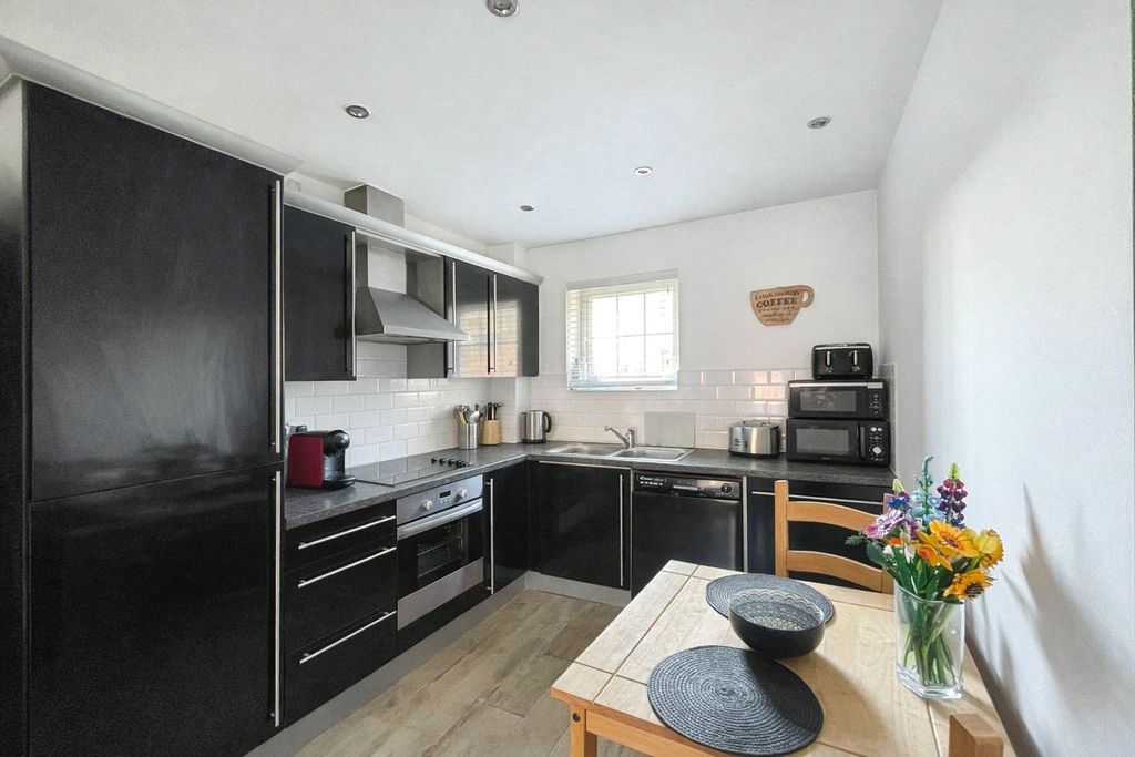 Property photo 2 of 8 Picture No. 02