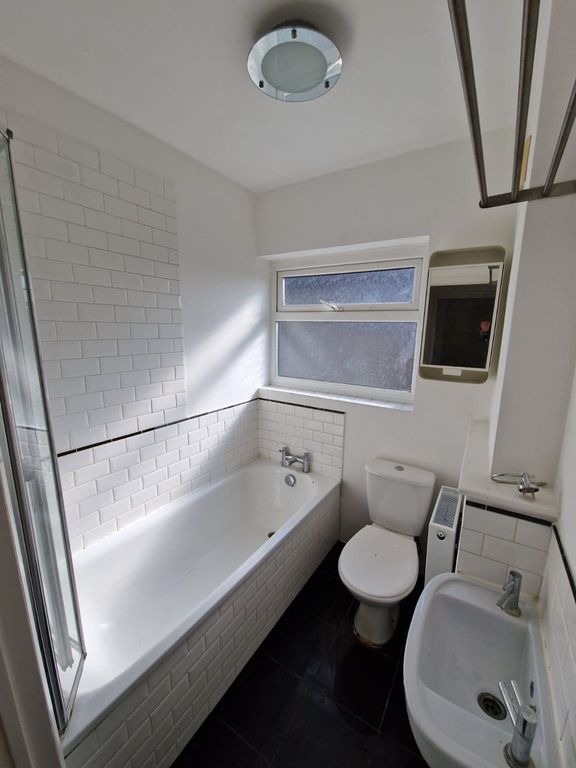 Property photo 3 of 12 Photo 5