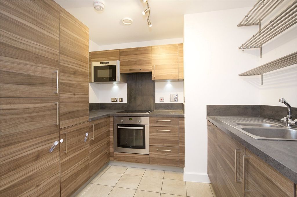 Property photo 2 of 21 Kitchen