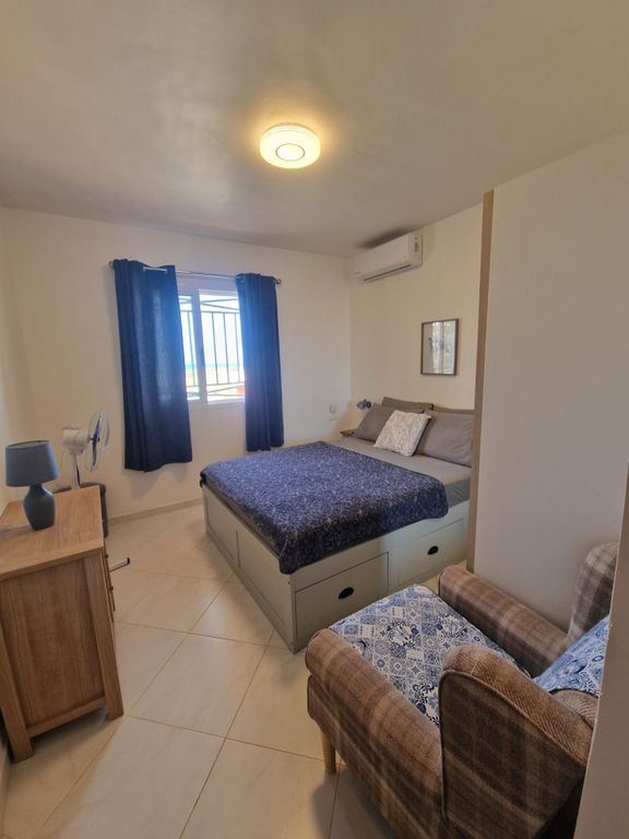 Property photo 3 of 9 Bedroom: Beach Location: Modernised Ground Floor Apartment