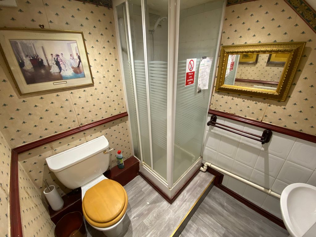 Property photo 1 of 2