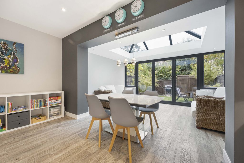 Property photo 3 of 23