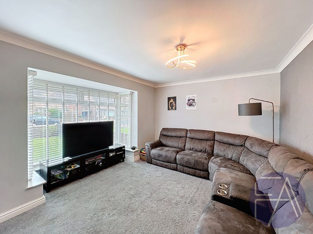 Property photo 3 of 19 4875175