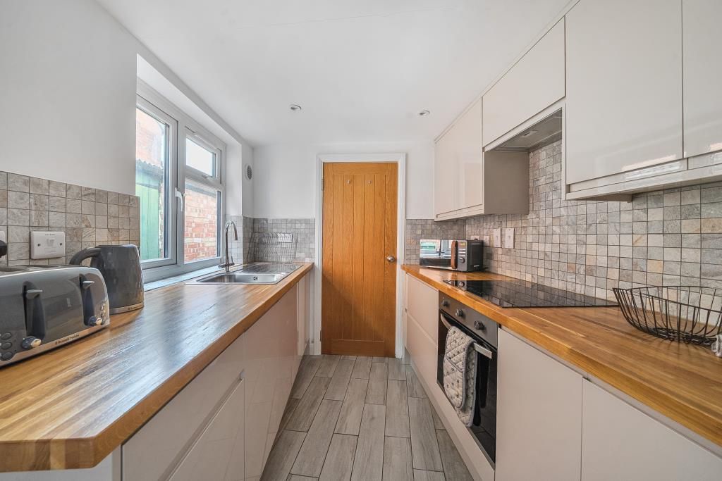 Property photo 2 of 20 Kitchen