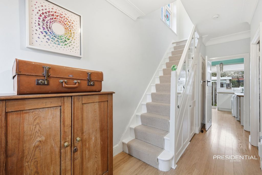 Property photo 2 of 24