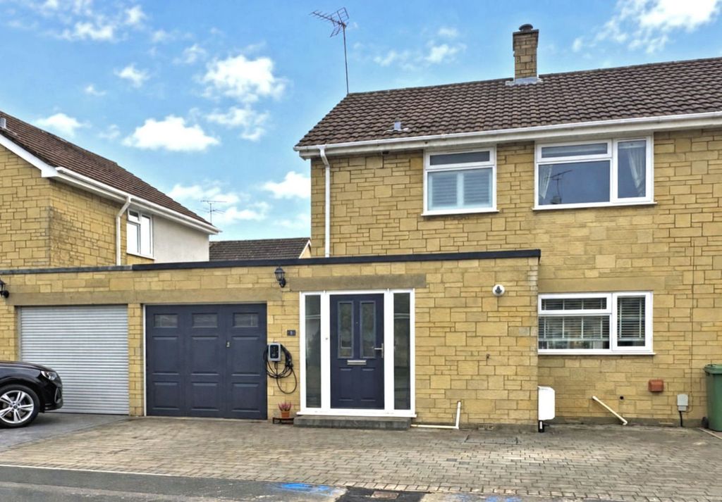 Property photo 1 of 24