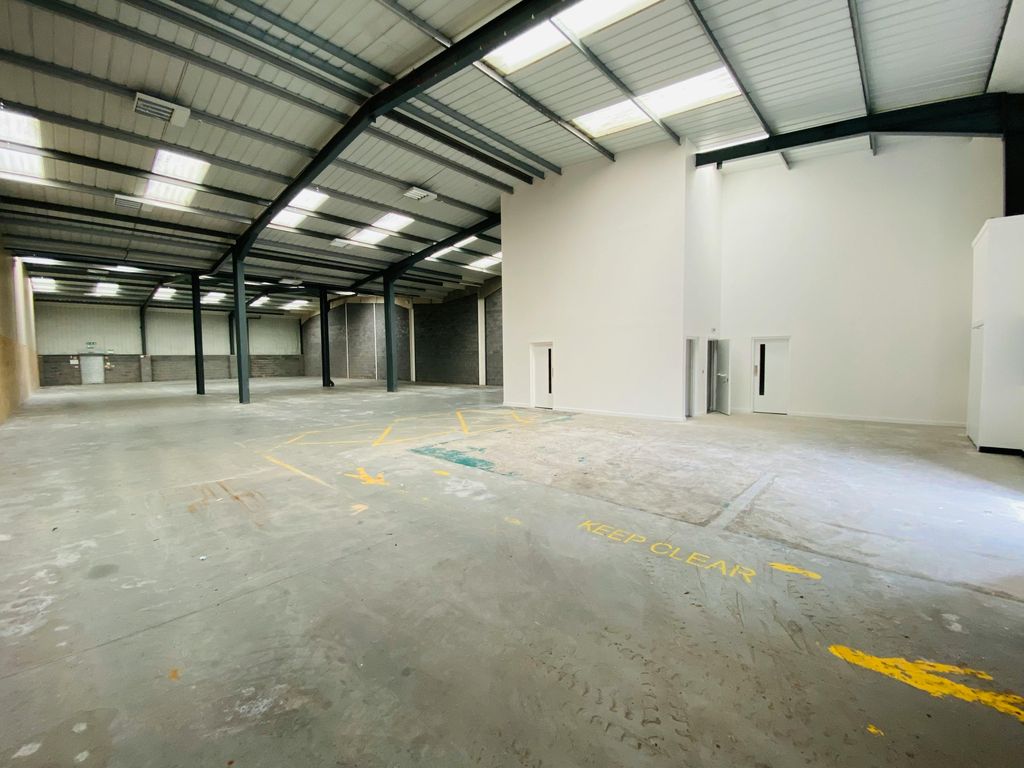 Property photo 3 of 10 Photo 3