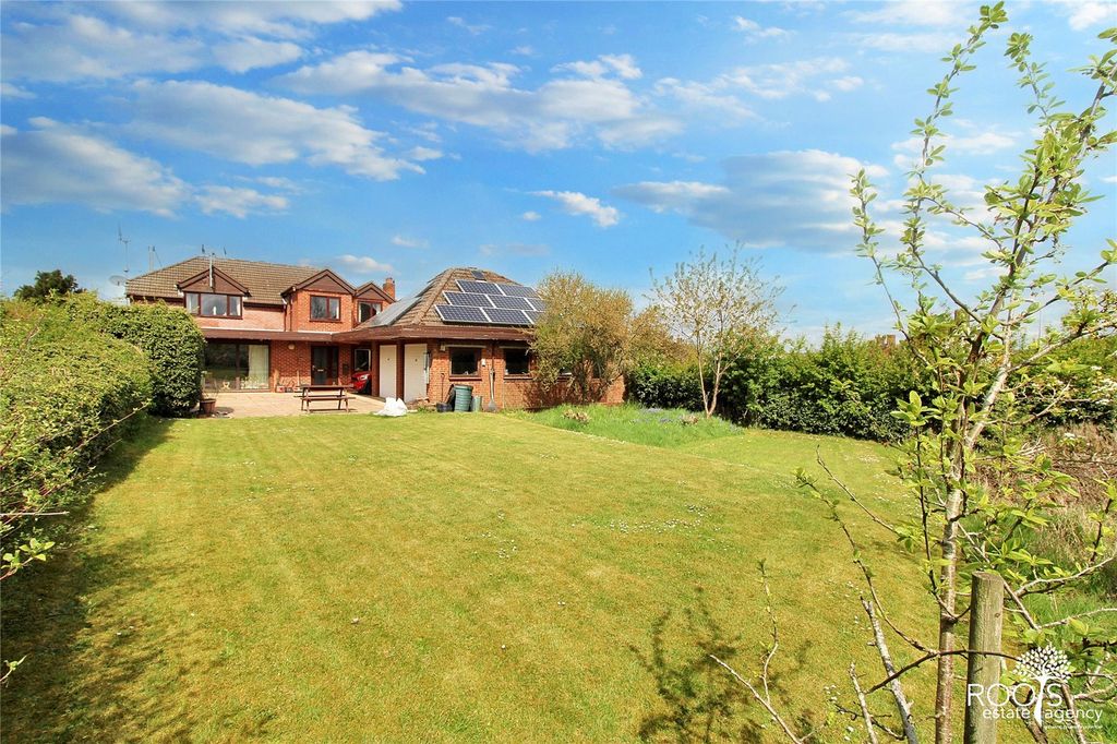Property photo 1 of 12 Picture No. 11