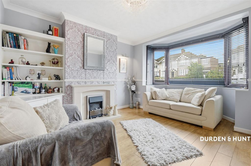 Property photo 2 of 22 Northumberland Avenue