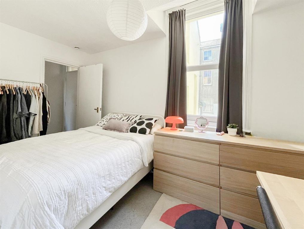 Property photo 3 of 16 5-F2119783-c71B-4B68-902F-73163F01E8cd.Jpg