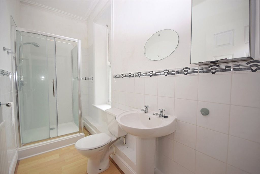 Additional image 9 of 2 bed flat for saleMarine Parade, Tywyn, Gwynedd LL36