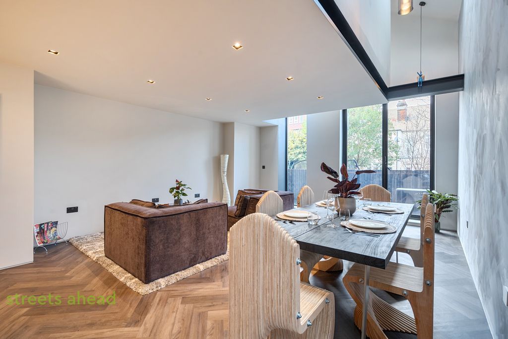 Property photo 1 of 25 c6Fbc969-2B53-4Ac...