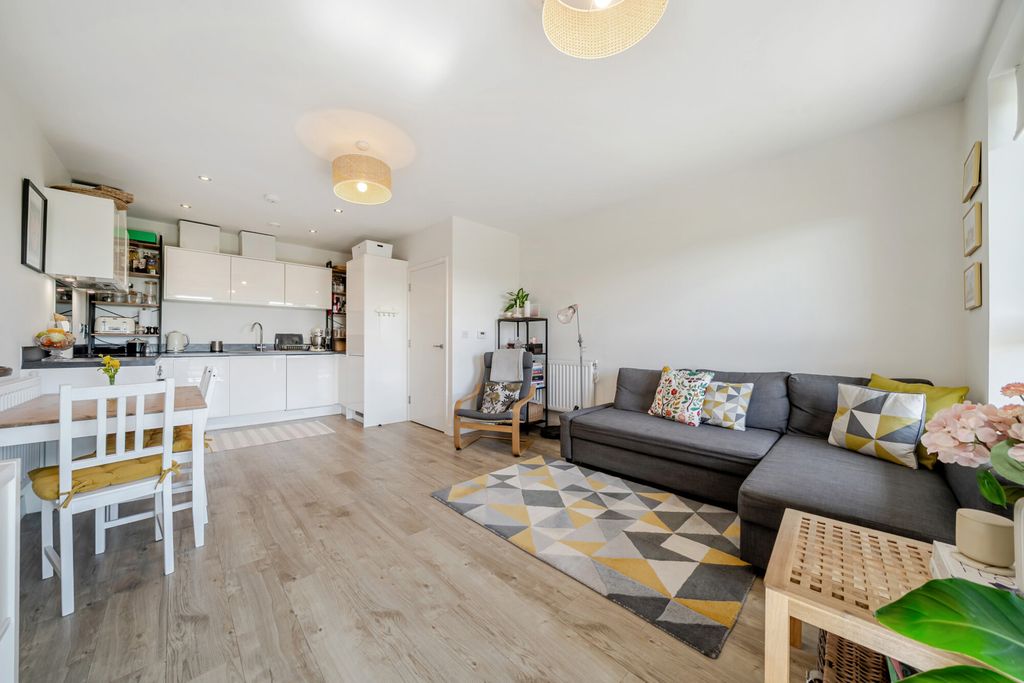 Property photo 3 of 15 1452087-4-69F1E76...