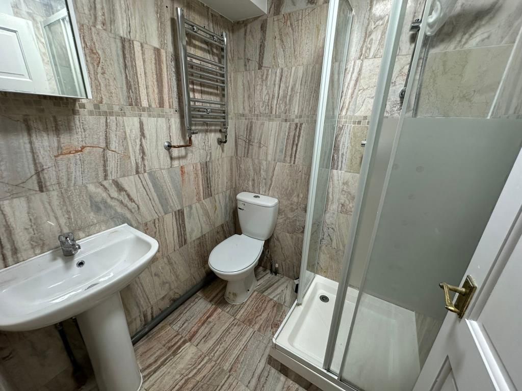 Property photo 3 of 13 Bathroom