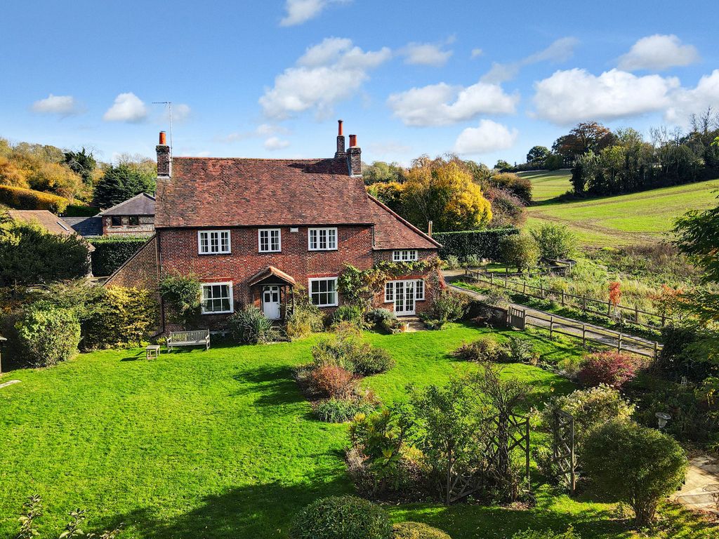 Property photo 1 of 28