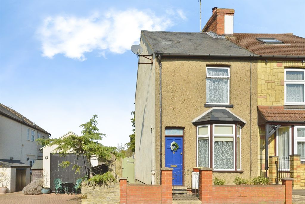 Property photo 1 of 17