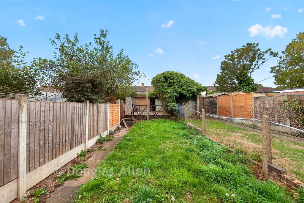 Property photo 2 of 11 Rear Garden