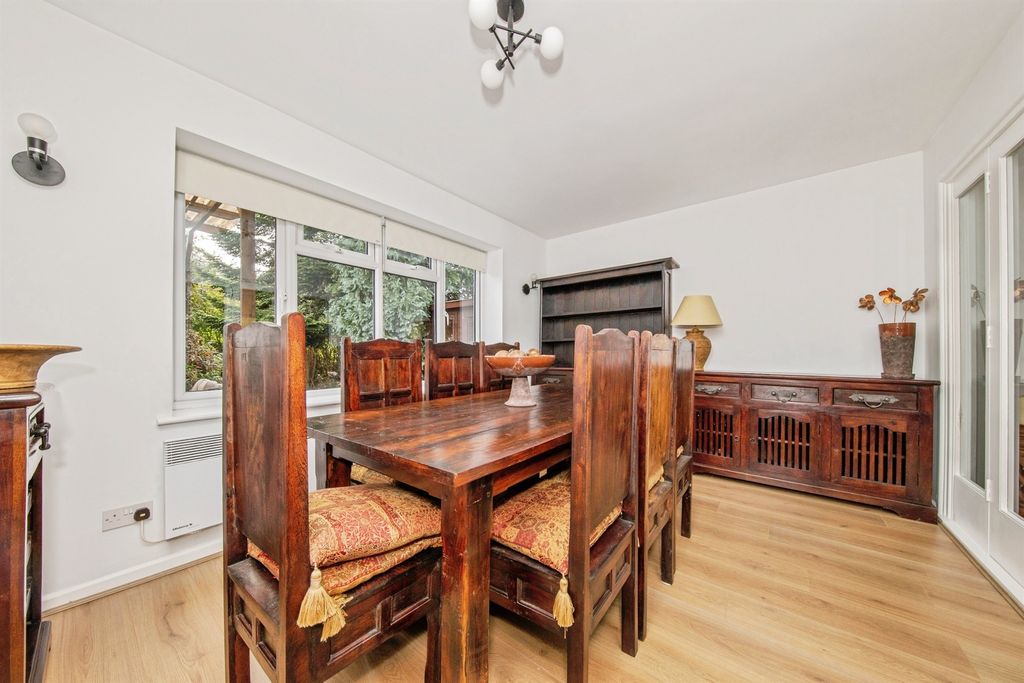 Property photo 3 of 20