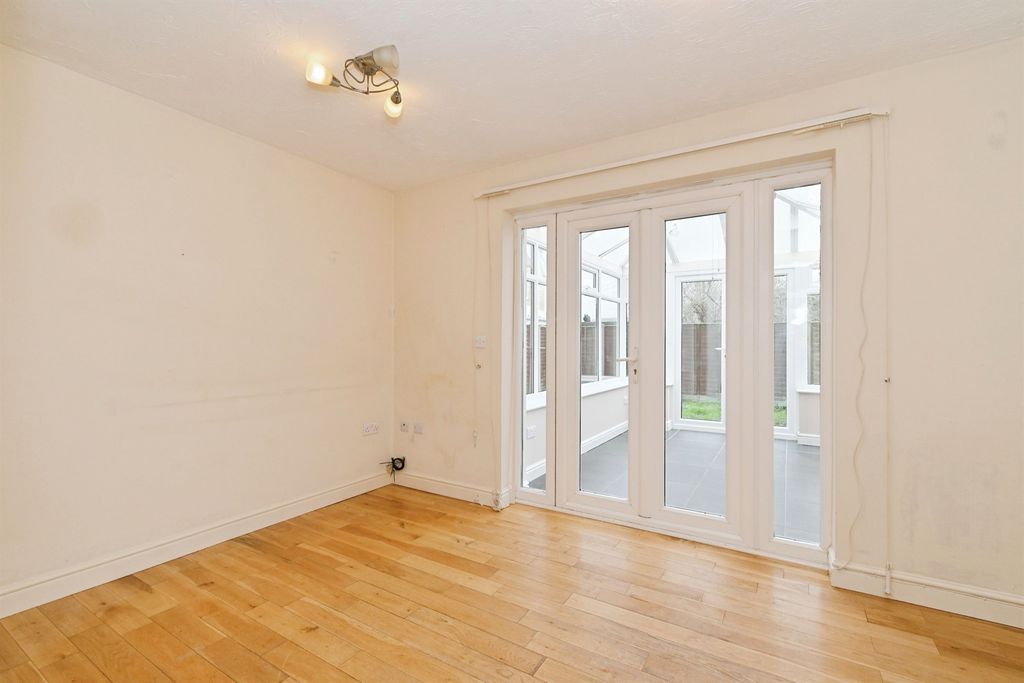 Property photo 3 of 16
